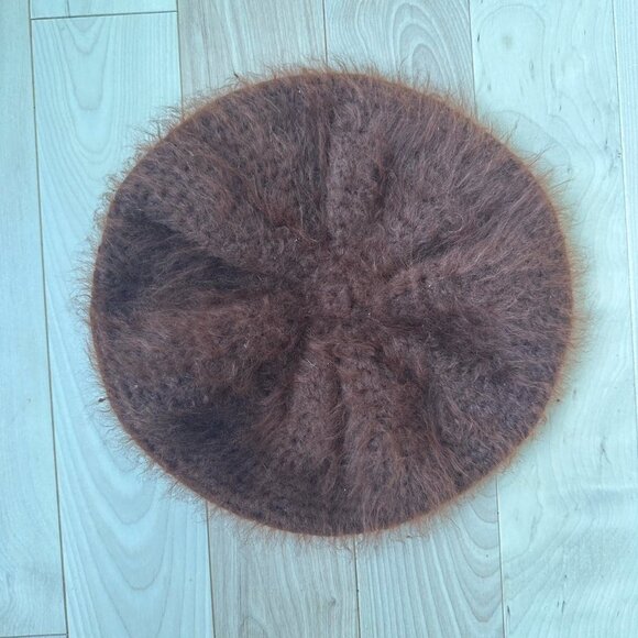 Vintage Angora & Wool Blend Fuzzy Beret โ Made in Canada - Picture 2 of 6